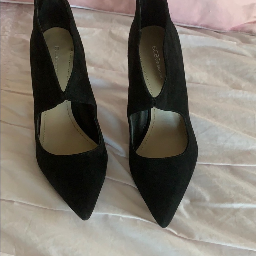 Women’s black suede heels 8.5